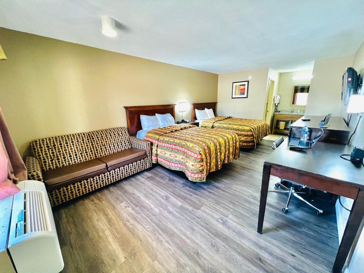 Double Room with Two Double Beds - Non-Smoking