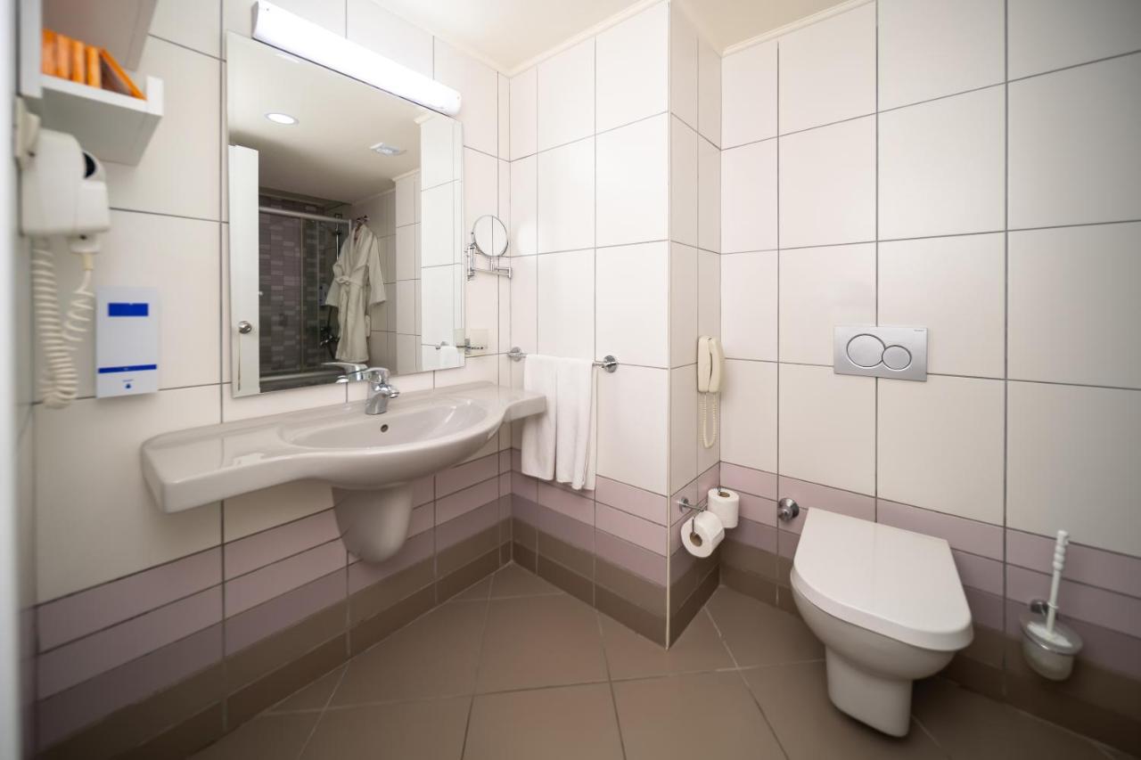 Standard Twin Room with Swimming Pool Access,1381050662:JPEG