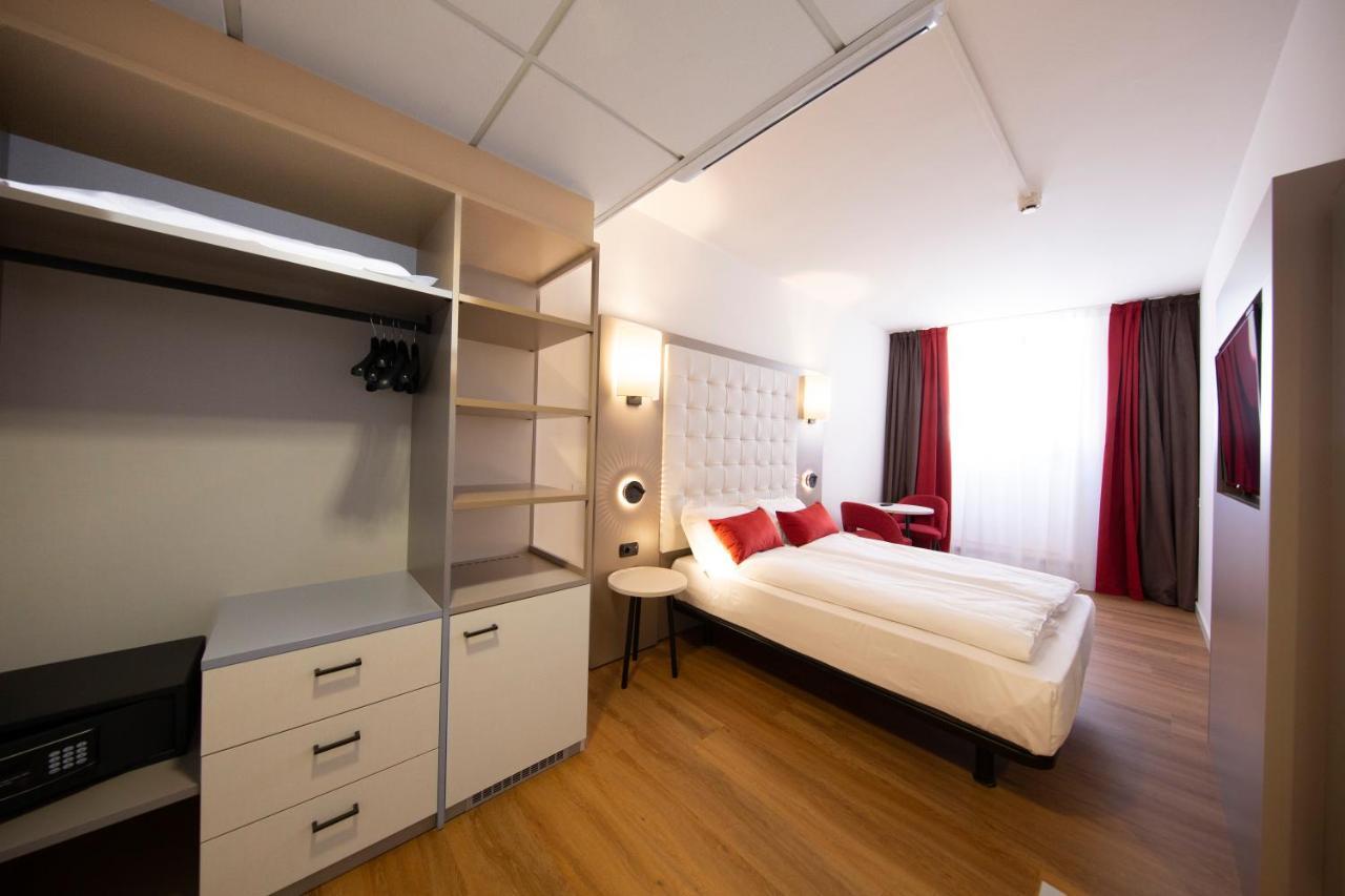 Triple Room,397321662:JPEG