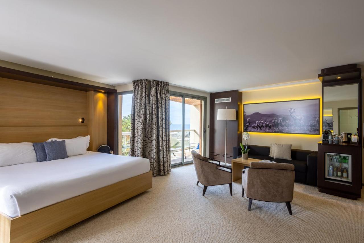 Junior Suite avec vue sur mer partielle