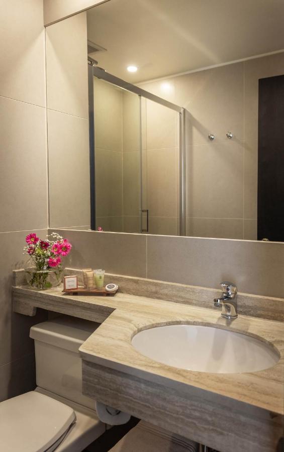 Quarto com 2 Camas de Solteiro