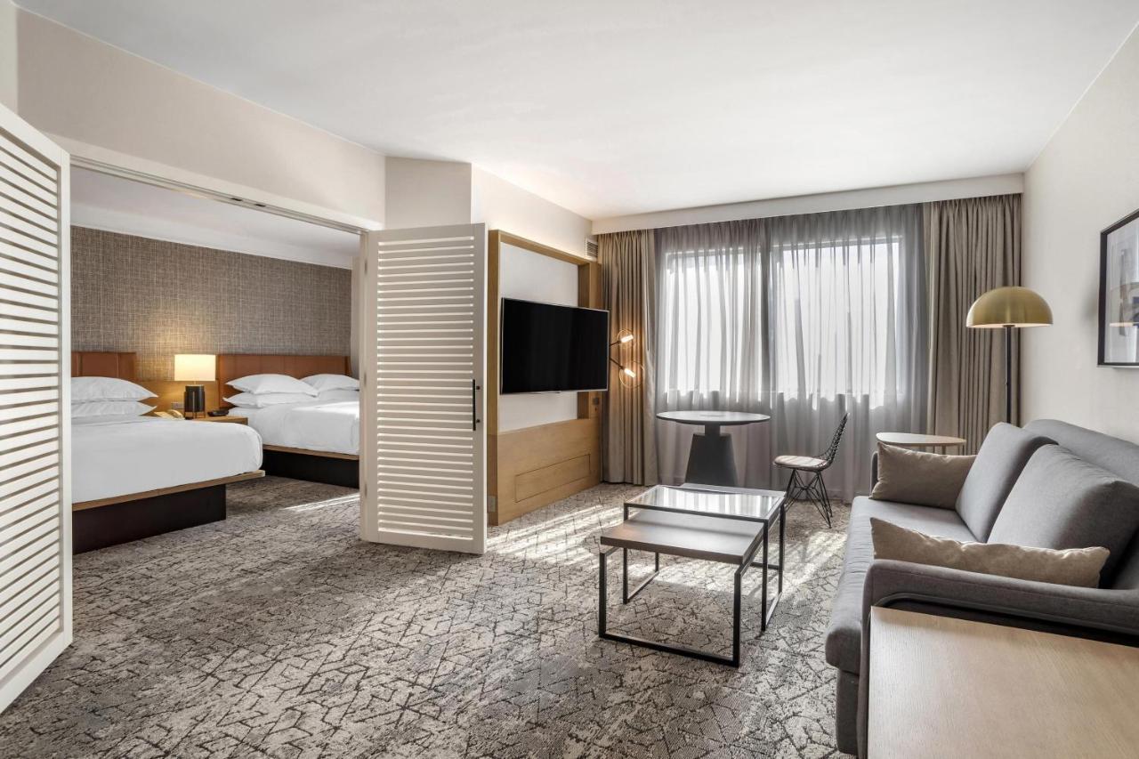 Club level, Suite, 2 Double, Sofa bed, High floor,1180301110:JPEG