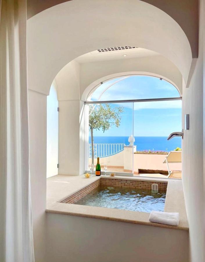 King Room with Spa Bath with Terrace and Sea View