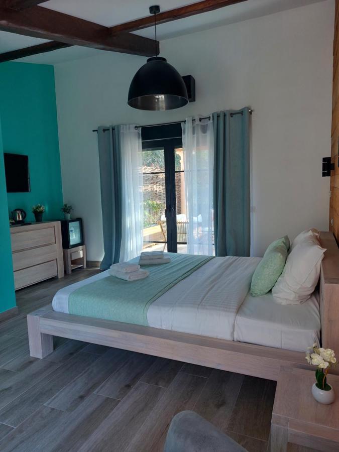 Double Room Private Bathroom