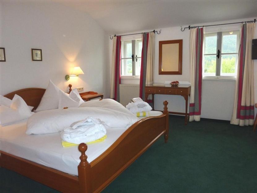 Double Room Lake View,79460127:JPEG