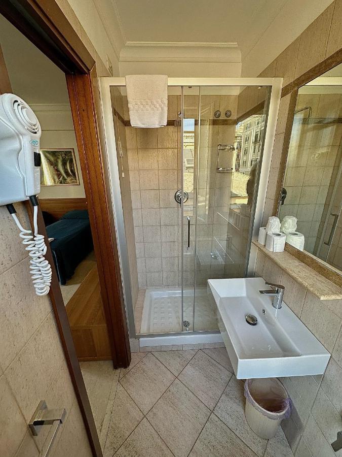 Double or Twin Room,1397329937:JPEG