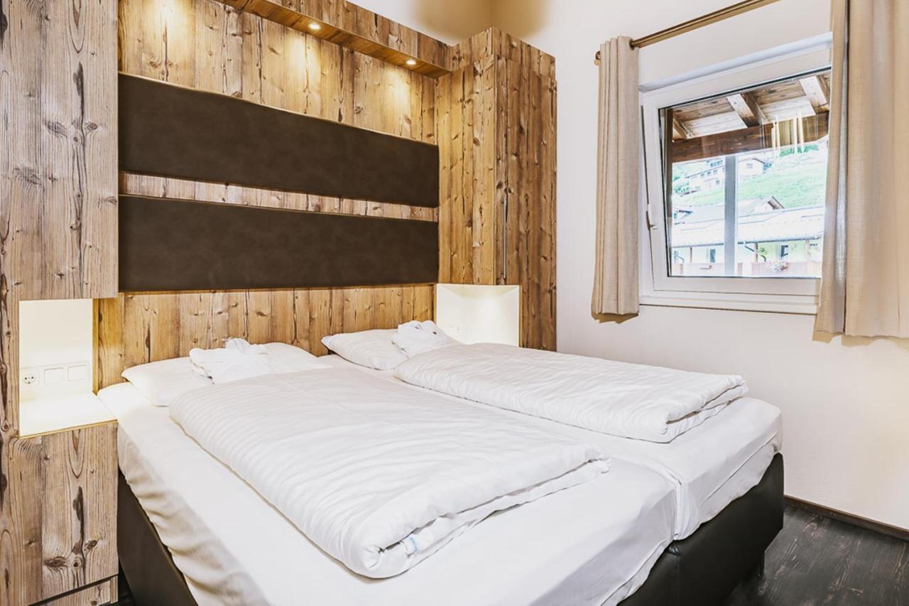Penthouse mit 4 Schlafzimmern und Balkon