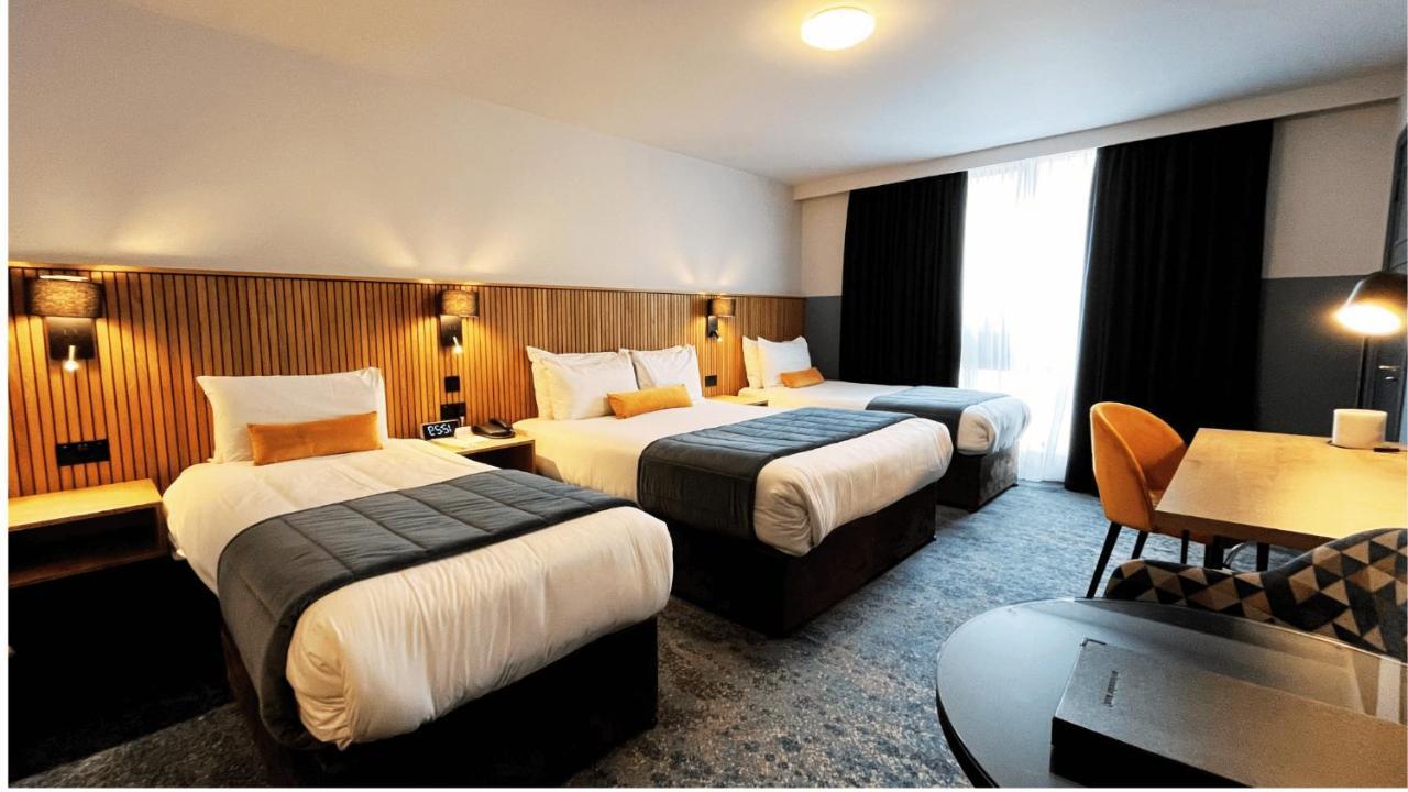 Quarto Familiar Standard