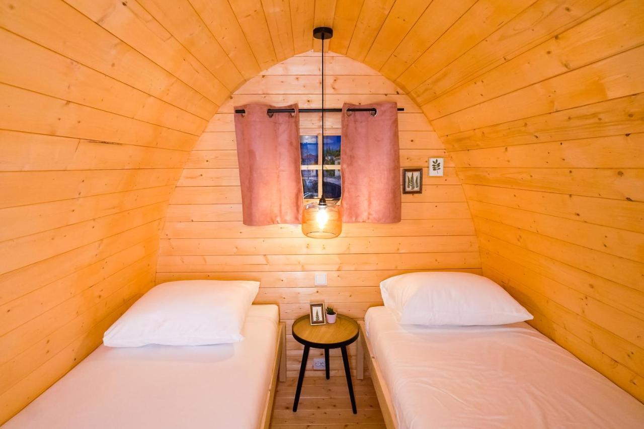 Camping pod