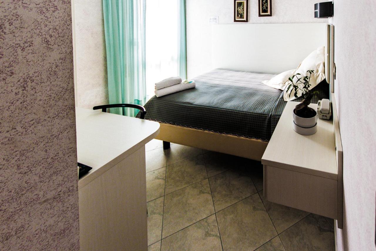 Single Room,1397801582:JPEG