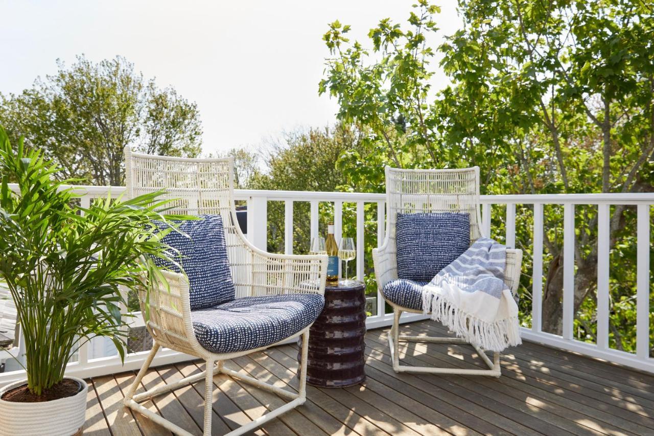 Deluxe King Room with Balcony