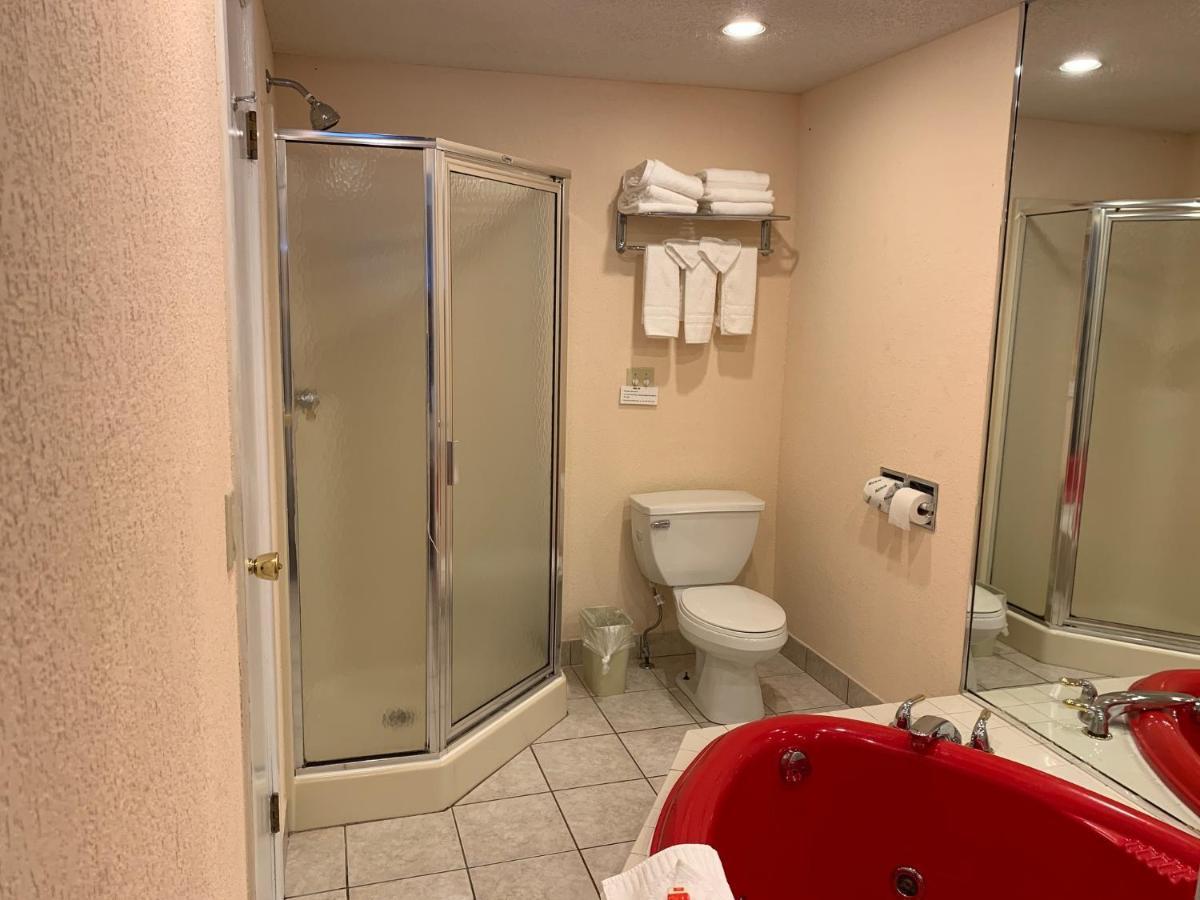 King Room with Spa Bath