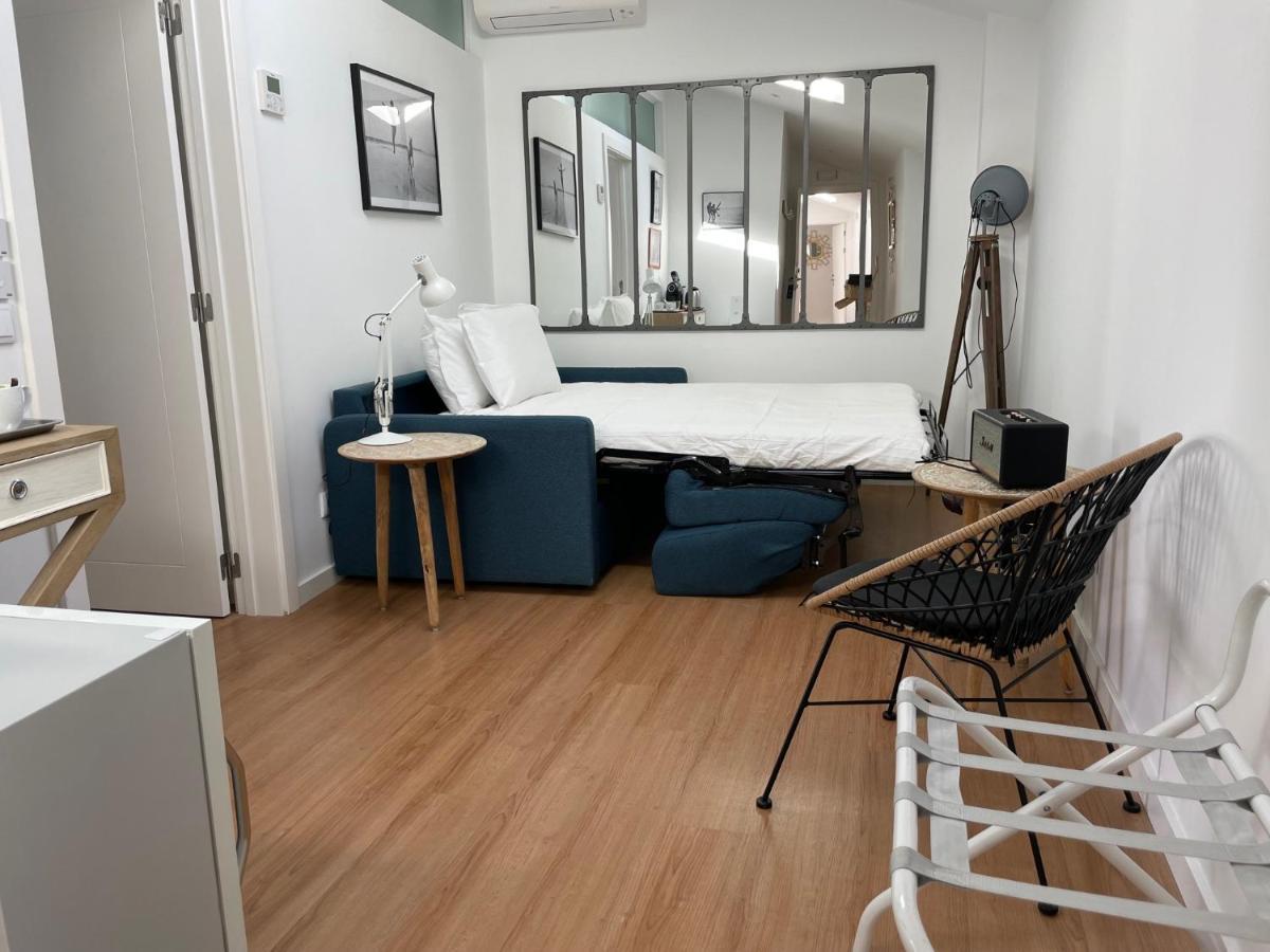Suite Lit Queen-Size - Vue sur Piscine