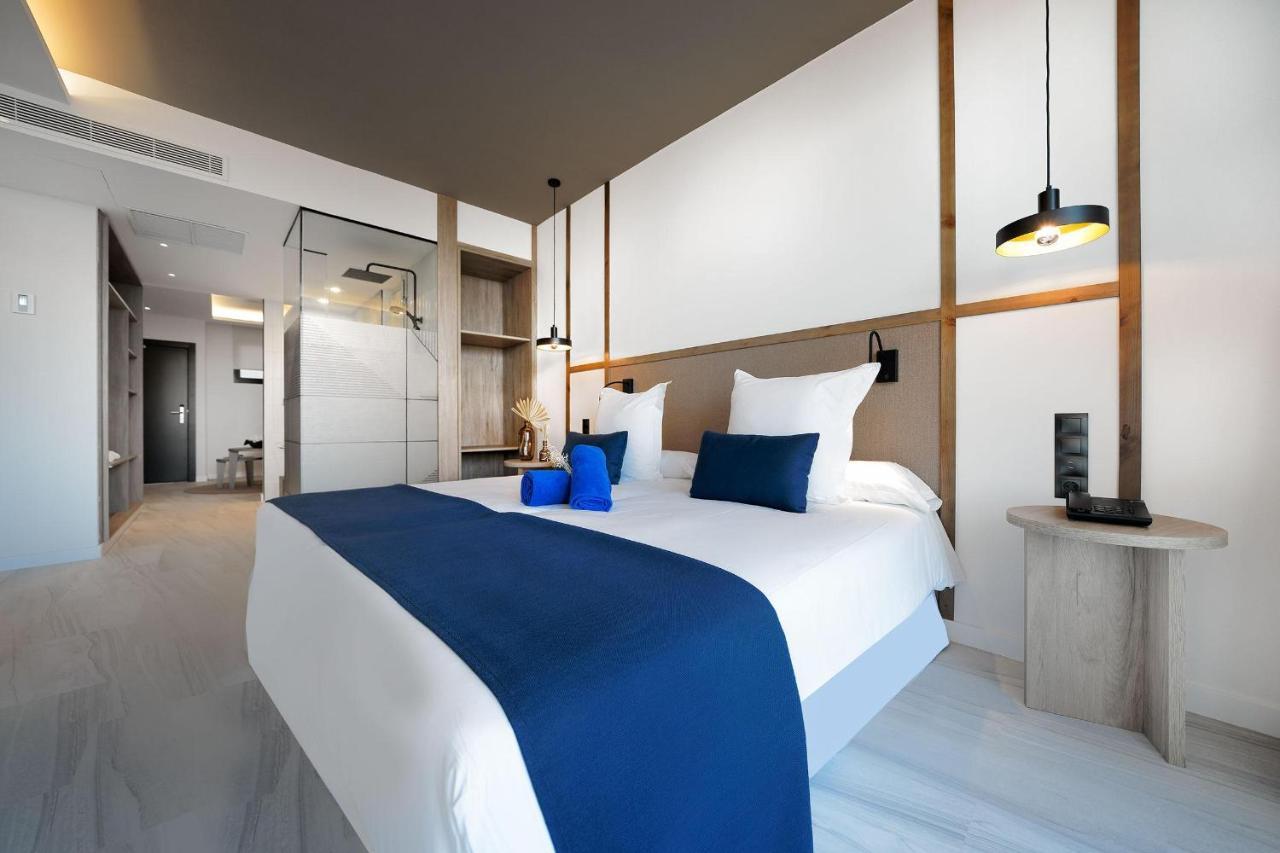 Suite Junior Superior con vistas al mar (1 adulto)