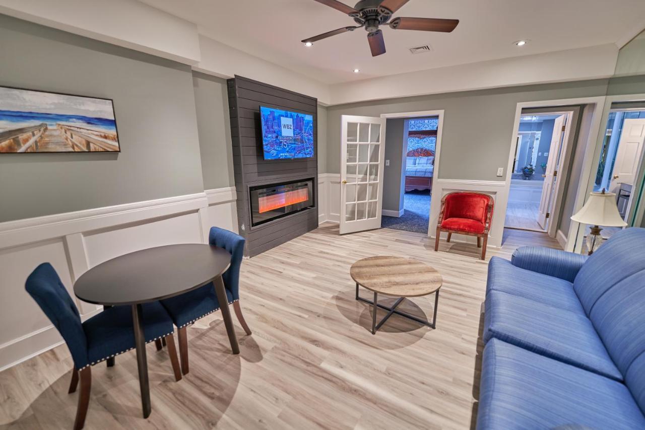 Plaza Suite