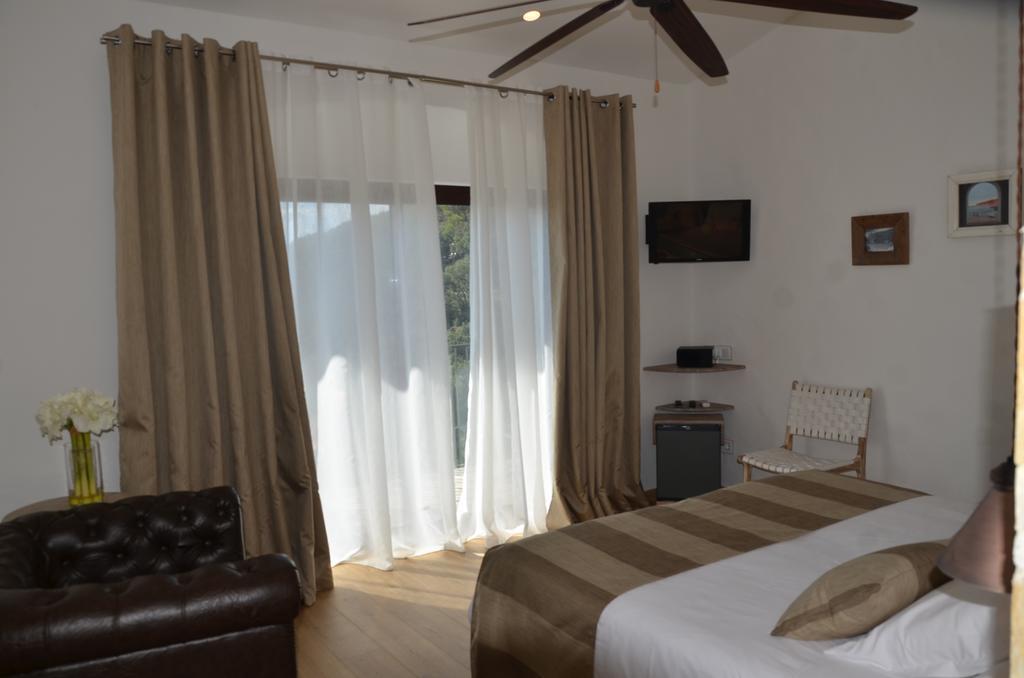 Habitación Doble con vistas a la montaña