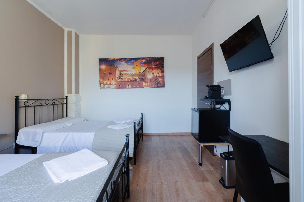 Camera Tripla con Bagno in Comune