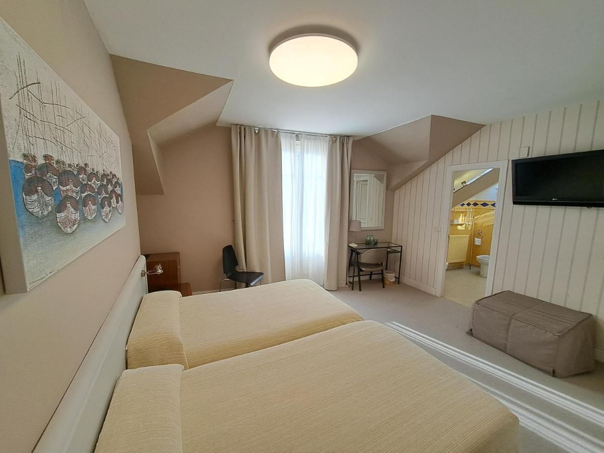 Standard Twin Room,1588184233:JPEG