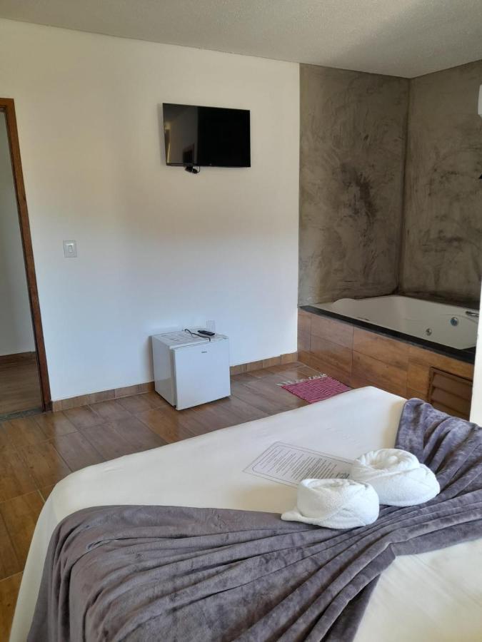 Suíte Deluxe com Banheira de Hidromassagem