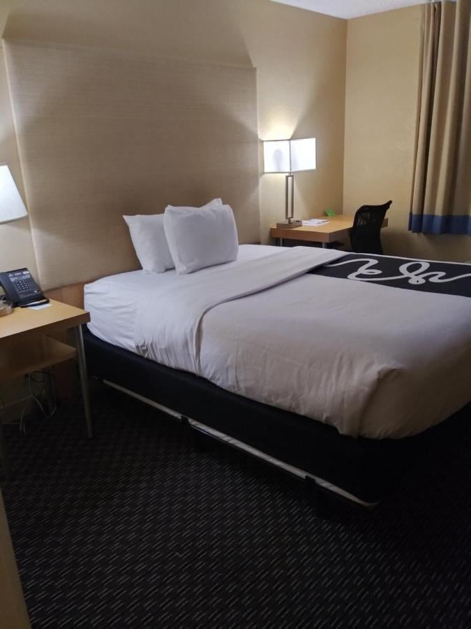1 Full Bed Non-Smoking,1586847889:JPEG