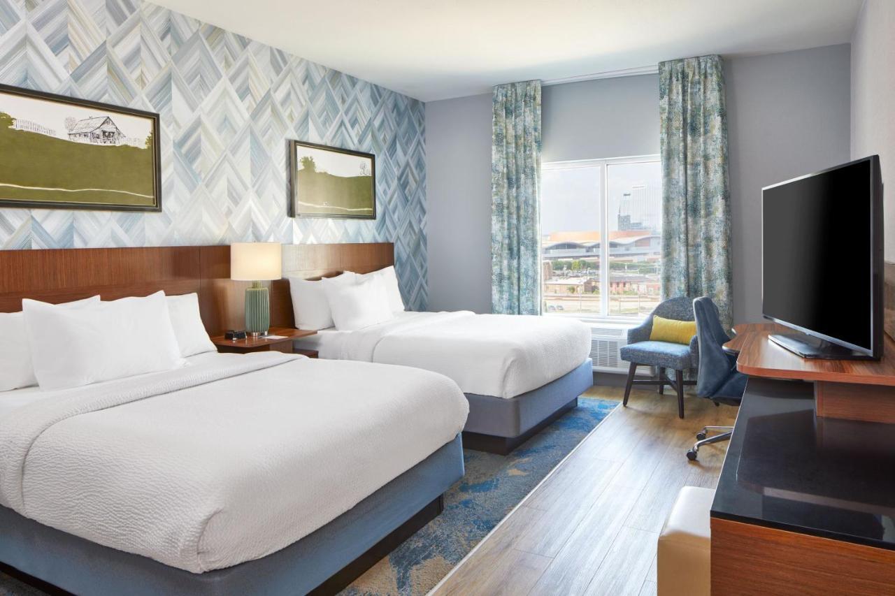Queen Room with Two Queen Beds - Hearing Accessible