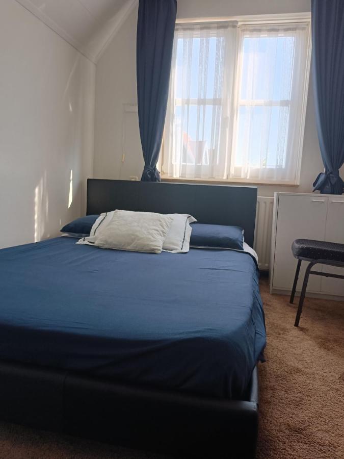 Standaard Tweepersoonskamer met Gedeelde Badkamer