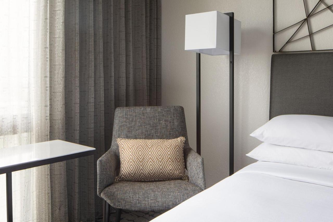 Guest Room with Two Double Beds - Non-Smoking