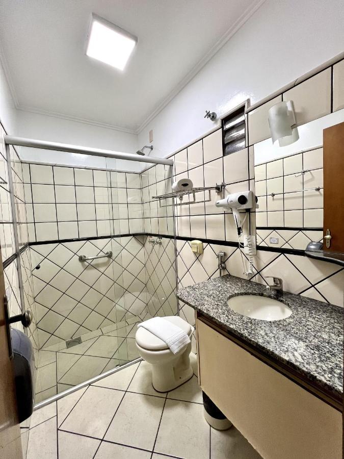 Quarto Standard com Cama Queen-size