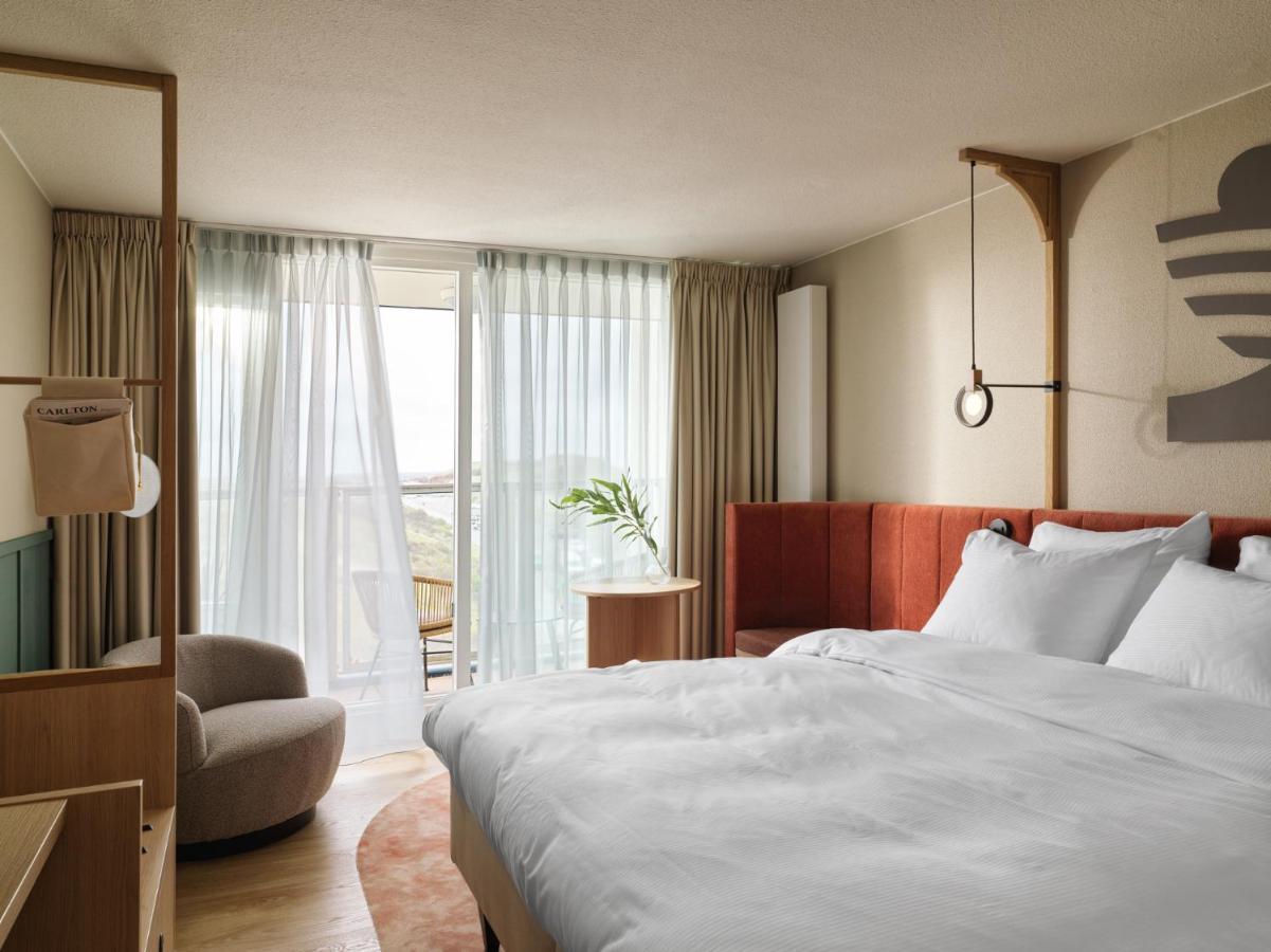 Zimmer mit Kingsize-Bett