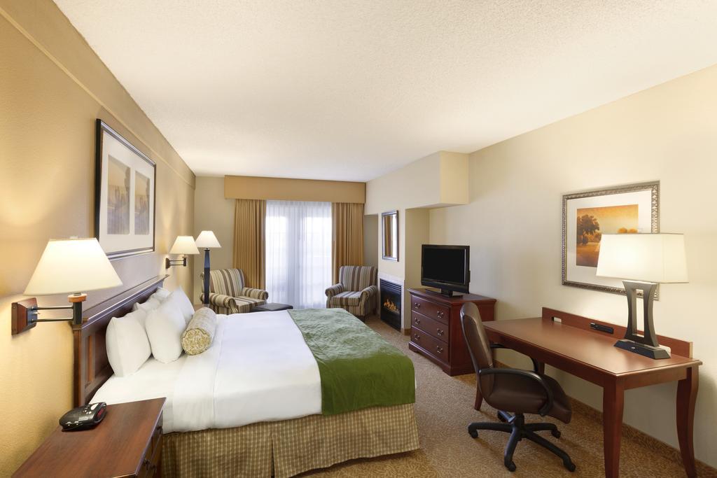 Queen Room with Two Queen Beds - Disability Access