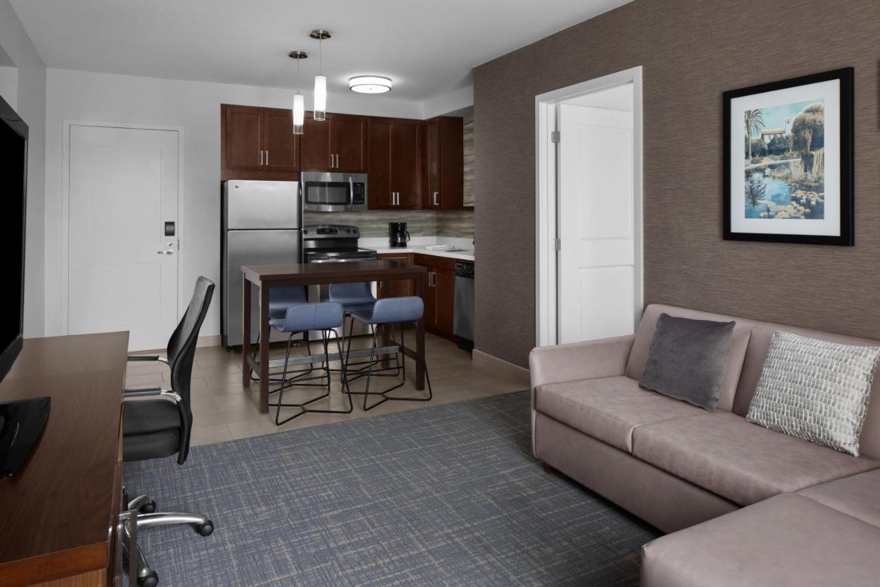Two-Bedroom Suite with Roll-in Shower - Mobility and Hearing Accessible