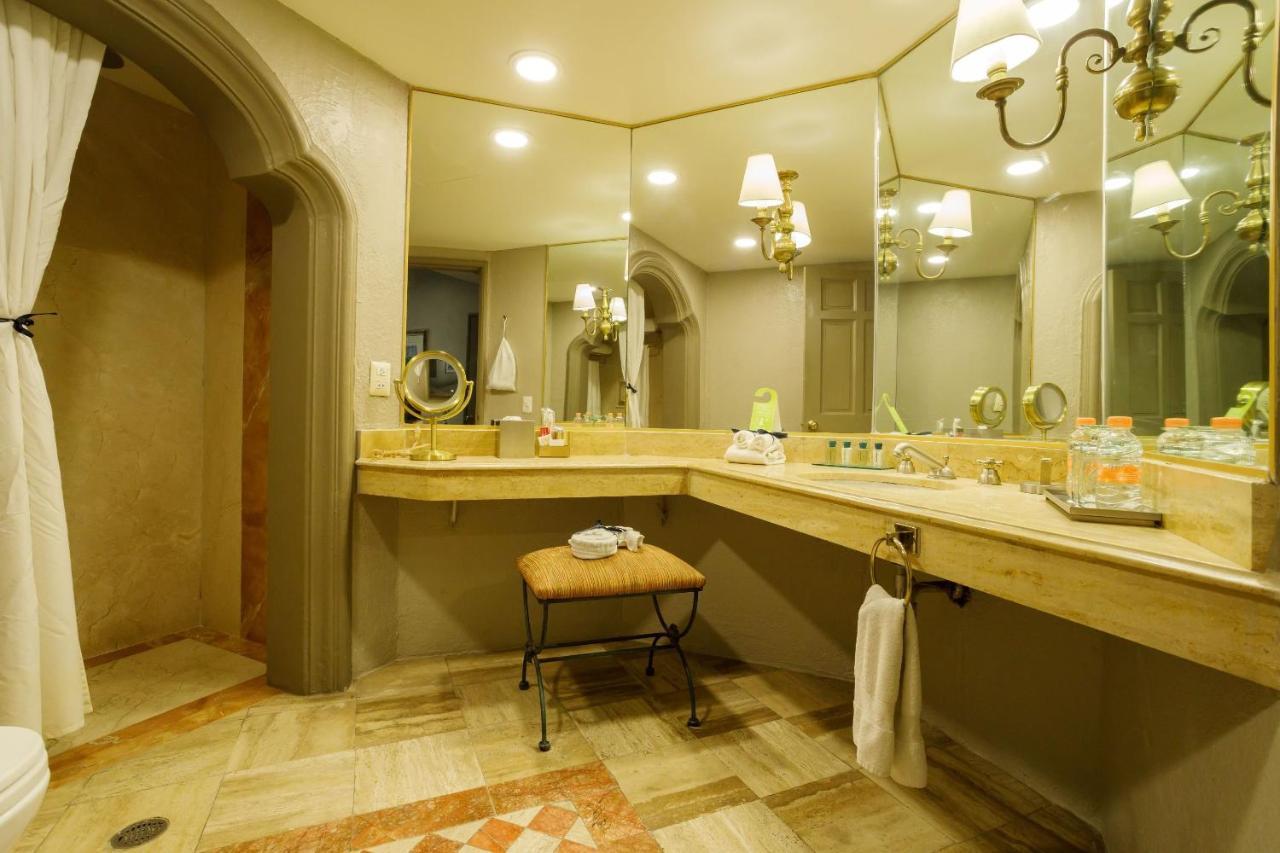 Master Suite King