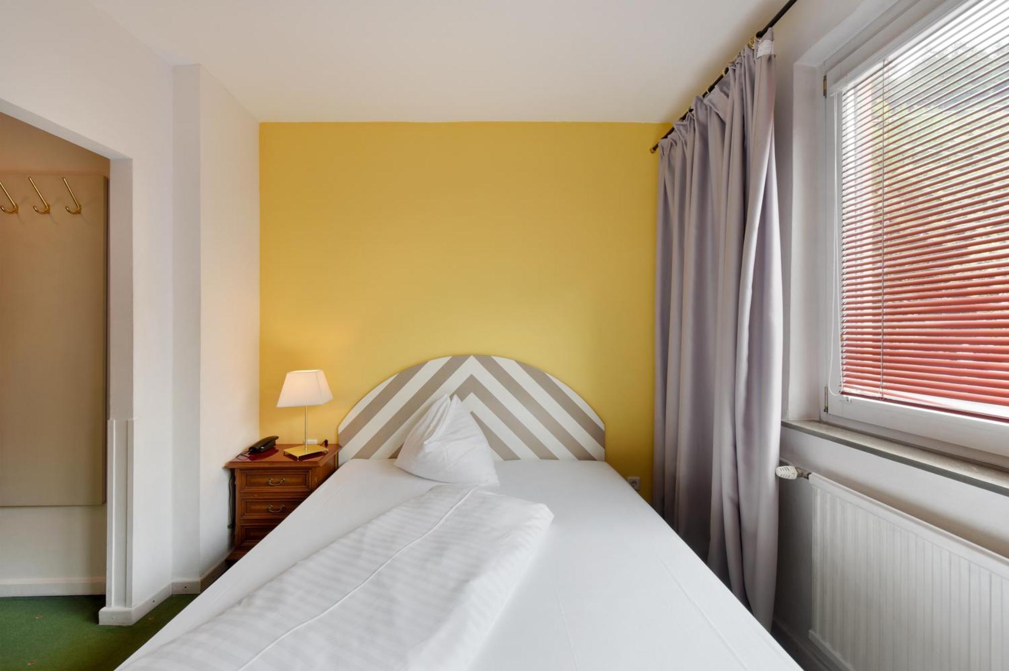 Standard Single Room,1709910363:JPEG
