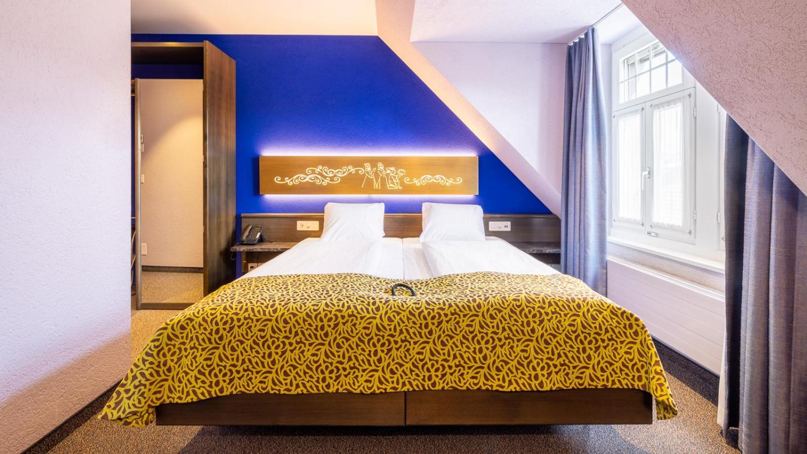 Single Room Sloping Roof,1434302476:JPEG