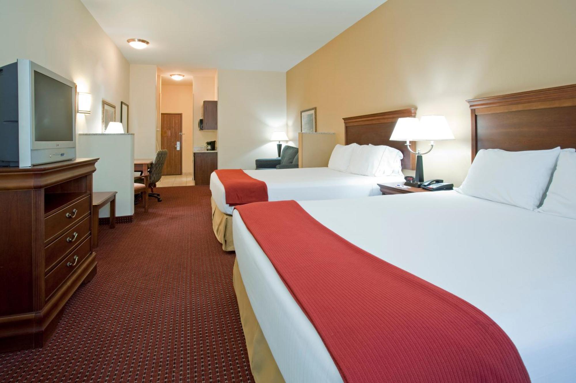 Suite with Two Queen Beds
