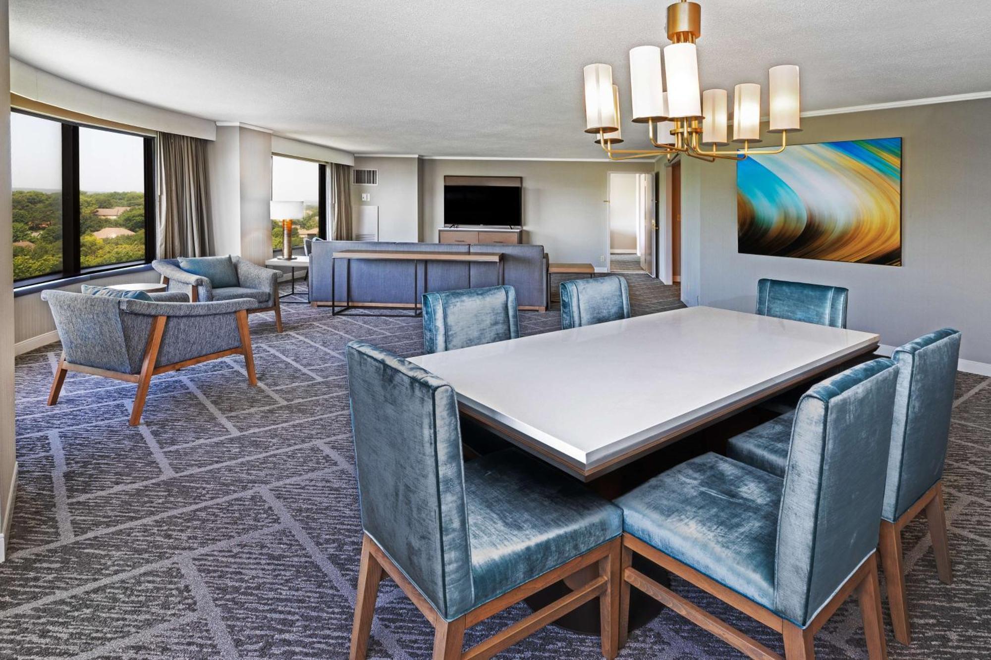 Two Room Parlor King Suite,1434753058:JPEG