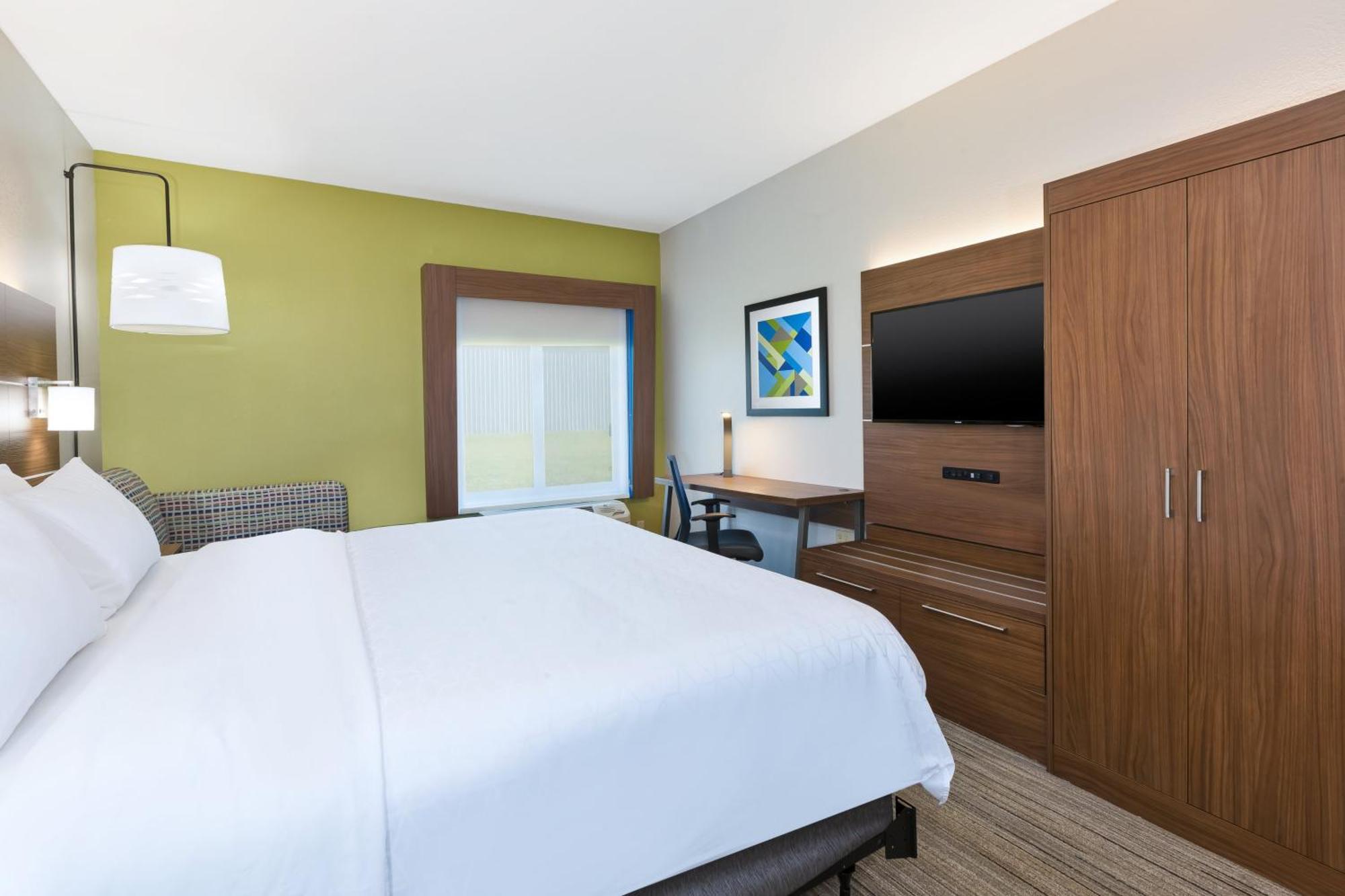 Standard King Room