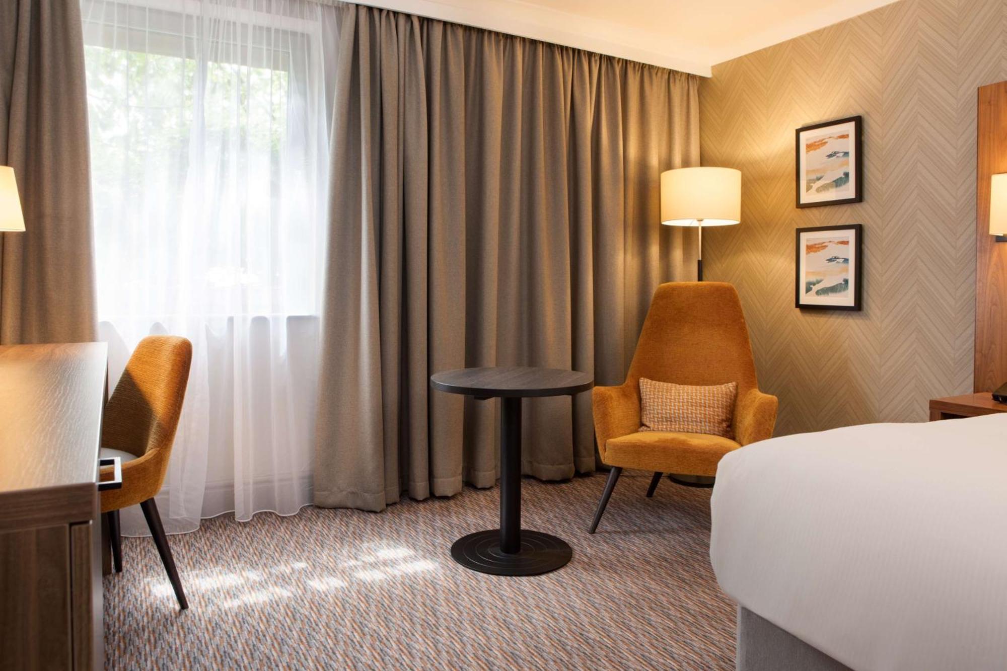 Quarto com Cama Queen-size
