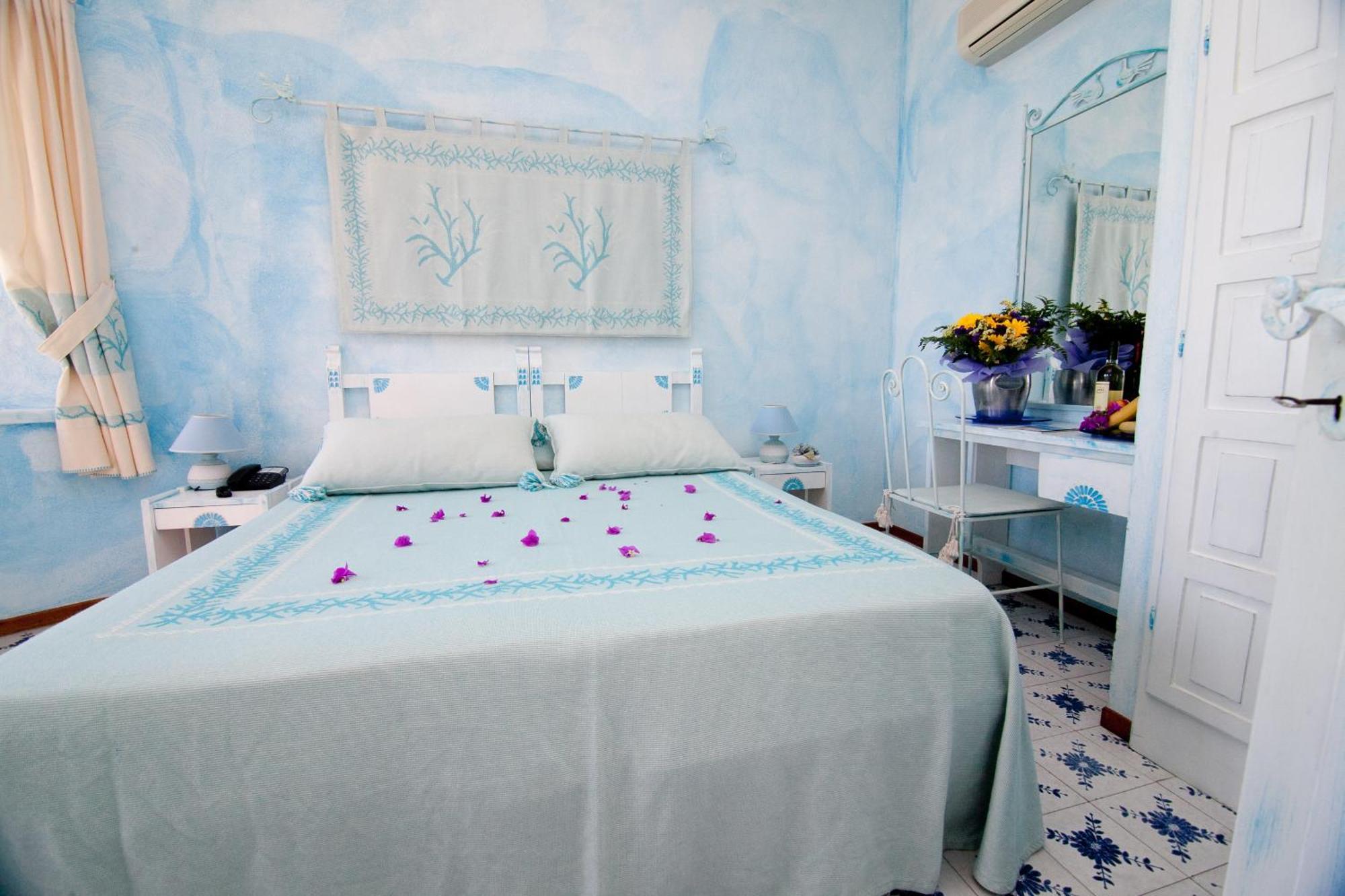 Double or Twin Room,1437792829:JPEG