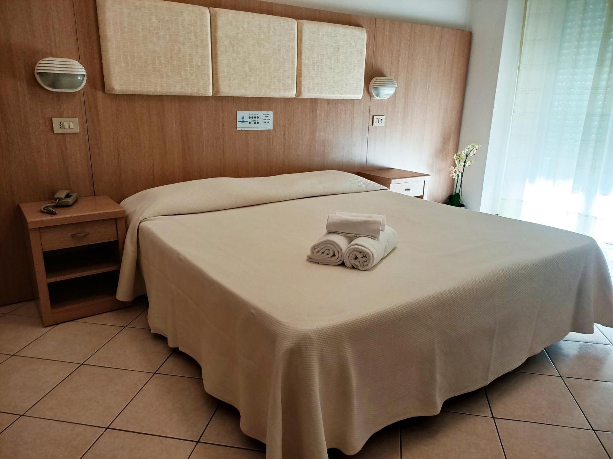 Double or Twin Room with Balcony,1015396570:JPEG