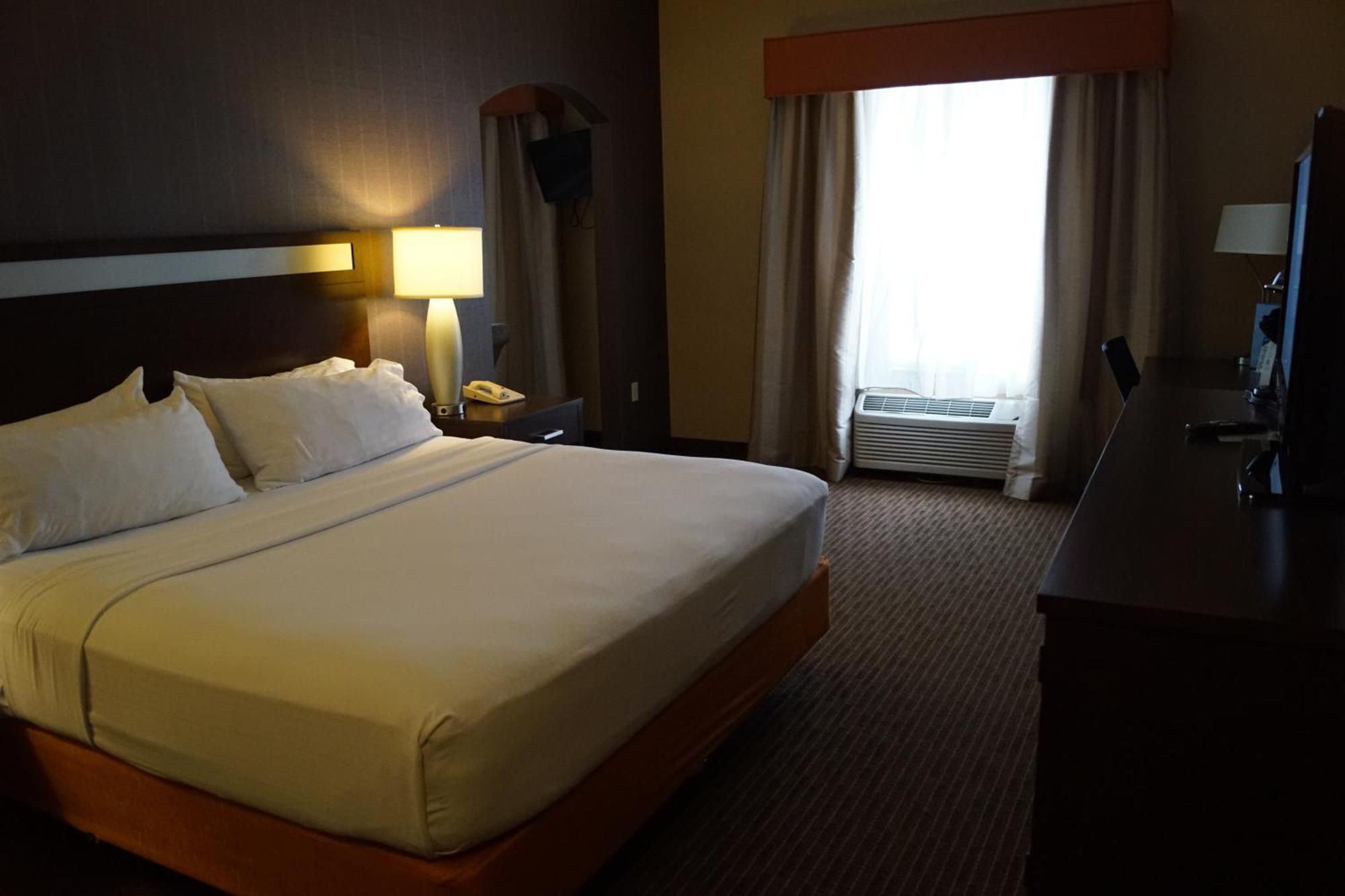 King Suite with Spa Bath