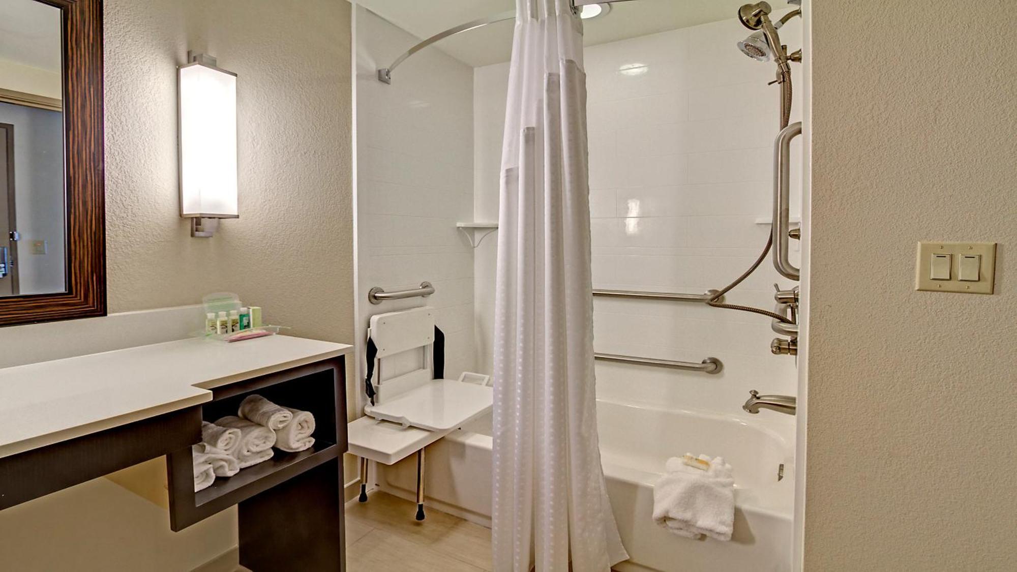Standard King Room with Accessible Tub - Mobility Access