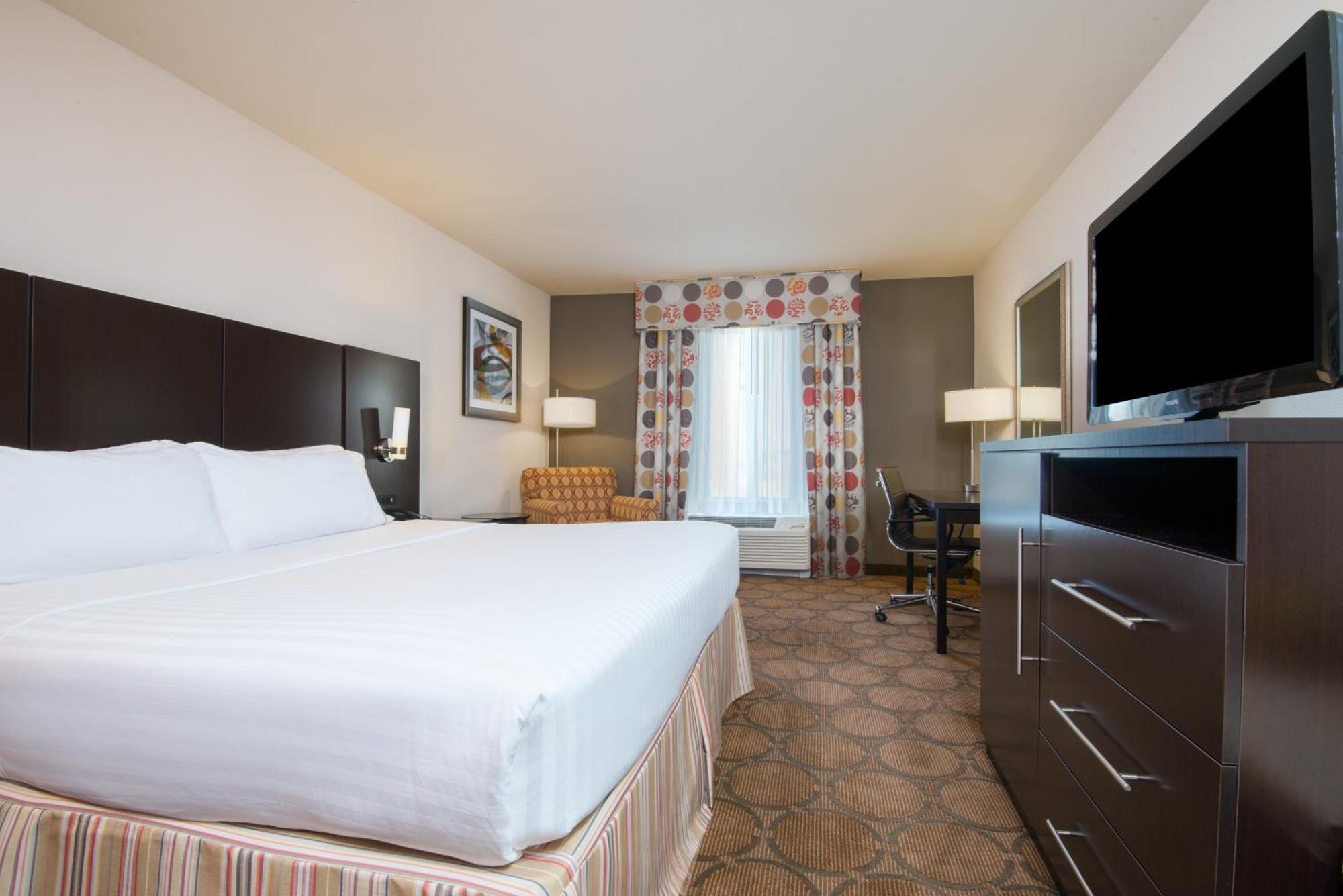 King Room - Mobility Access/Hearing Accessible