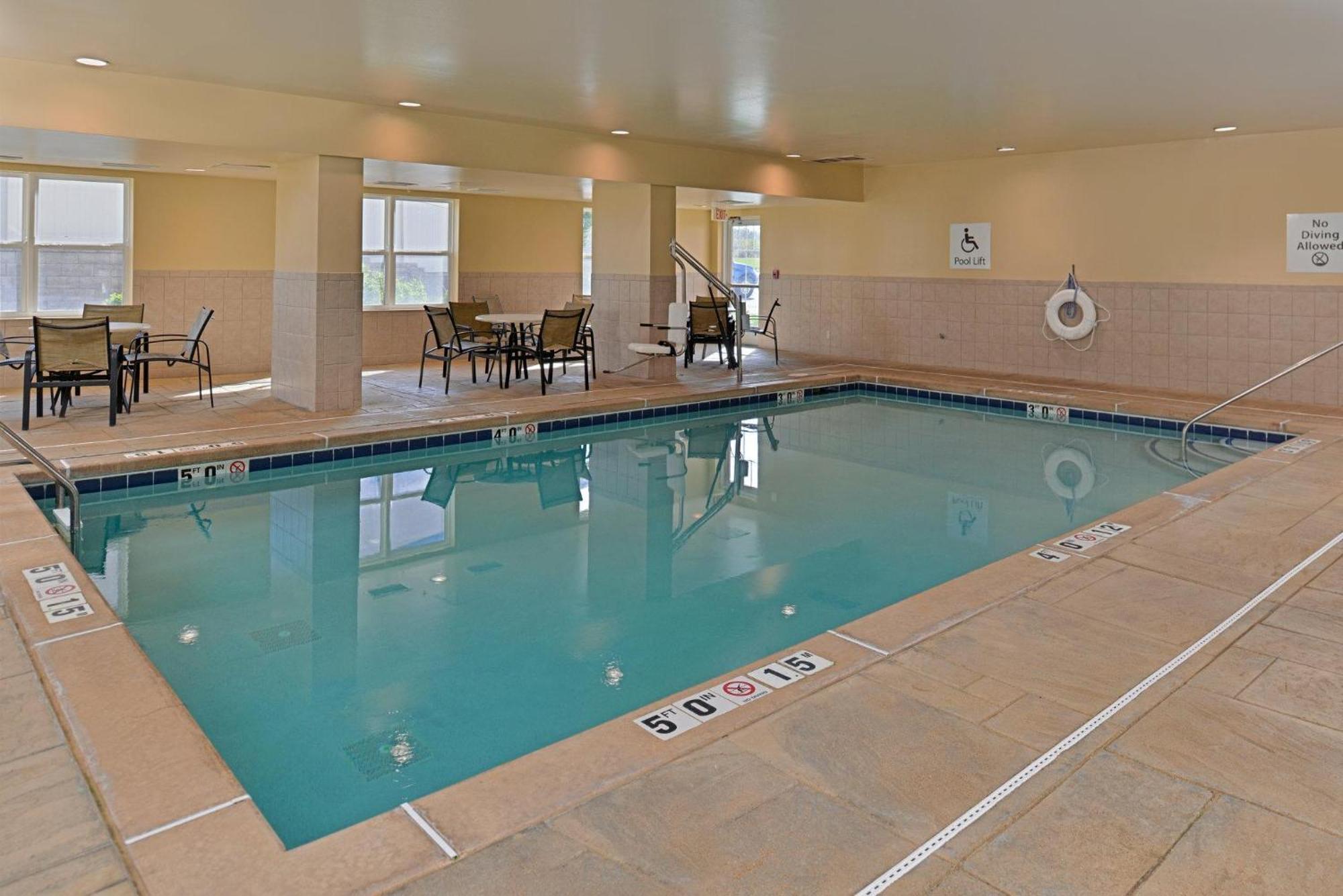 Standard King Room with Accessible Tub - Mobility Access