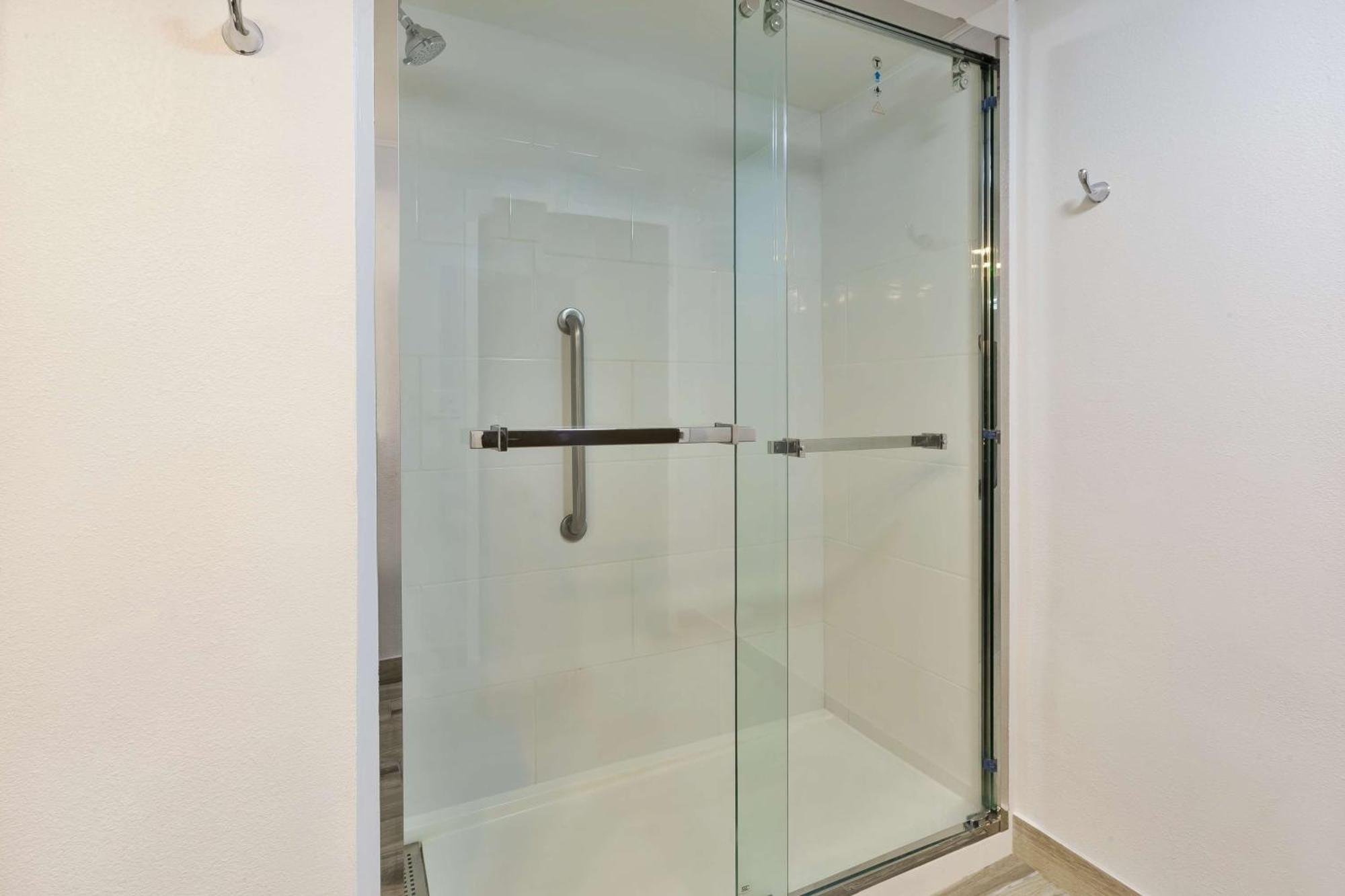 Double Room with Two Double Beds - Non-Smoking