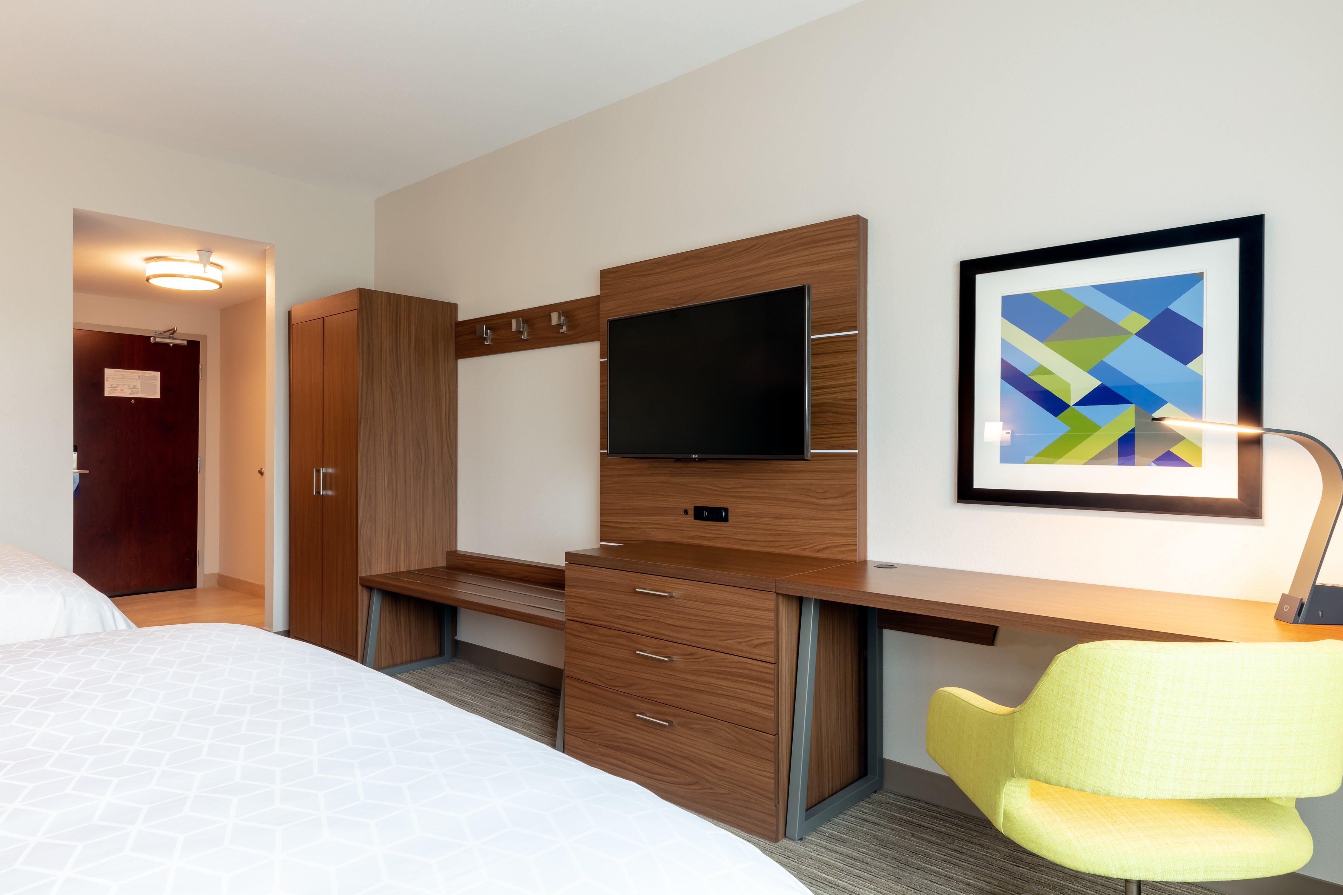 Standard Queen Room with Two Queen Beds - Communications Accessible