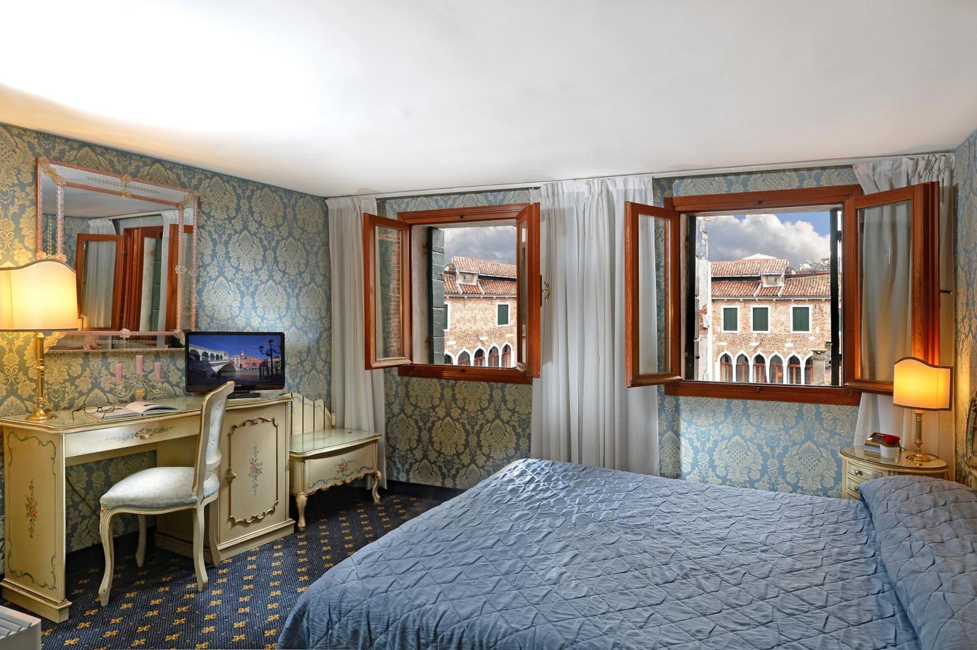 Chambre Double ou Lits Jumeaux Classique - Non-Fumeurs