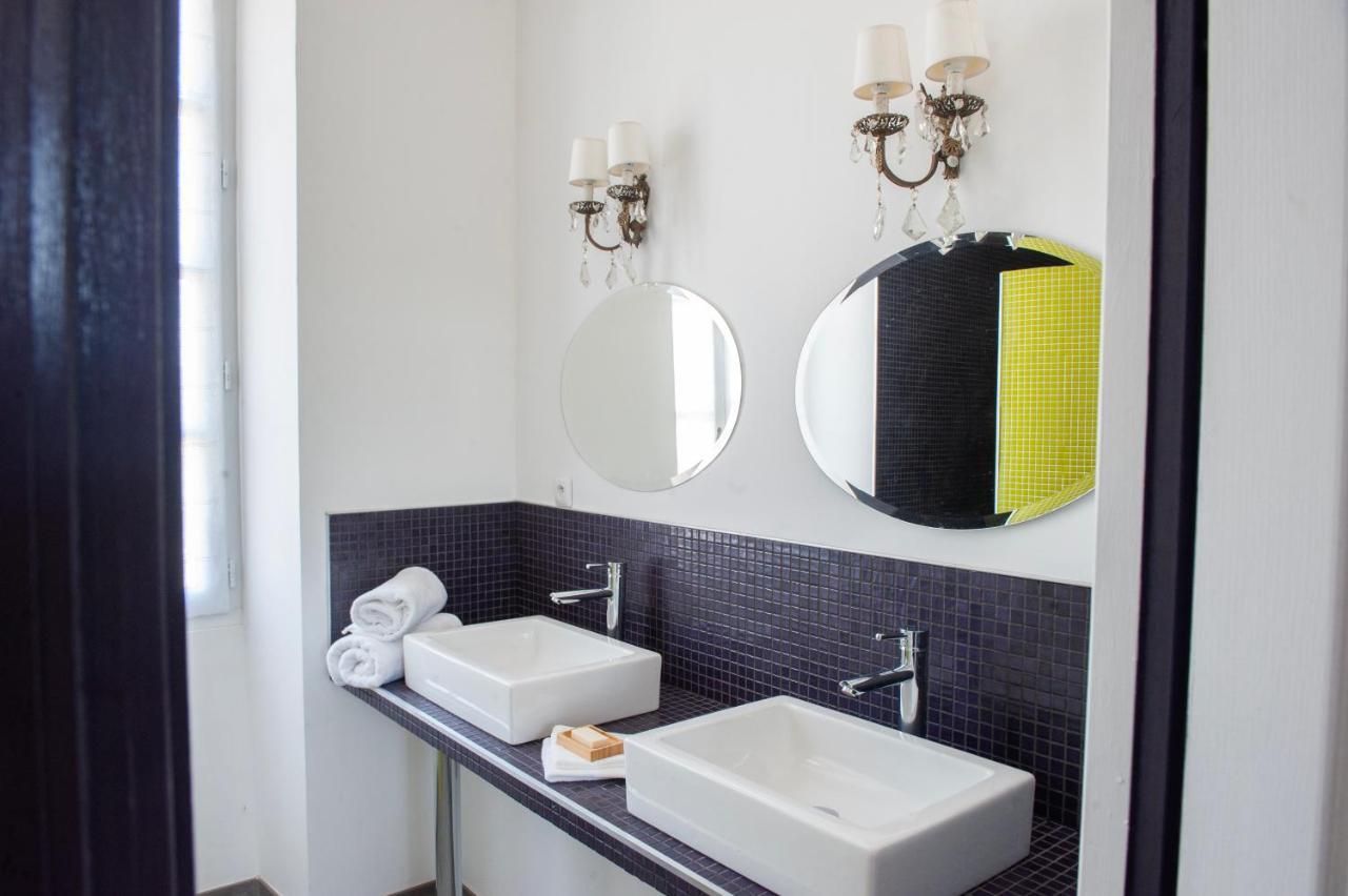 Chambre Double ou Lits Jumeaux avec Salle de Bains Privative