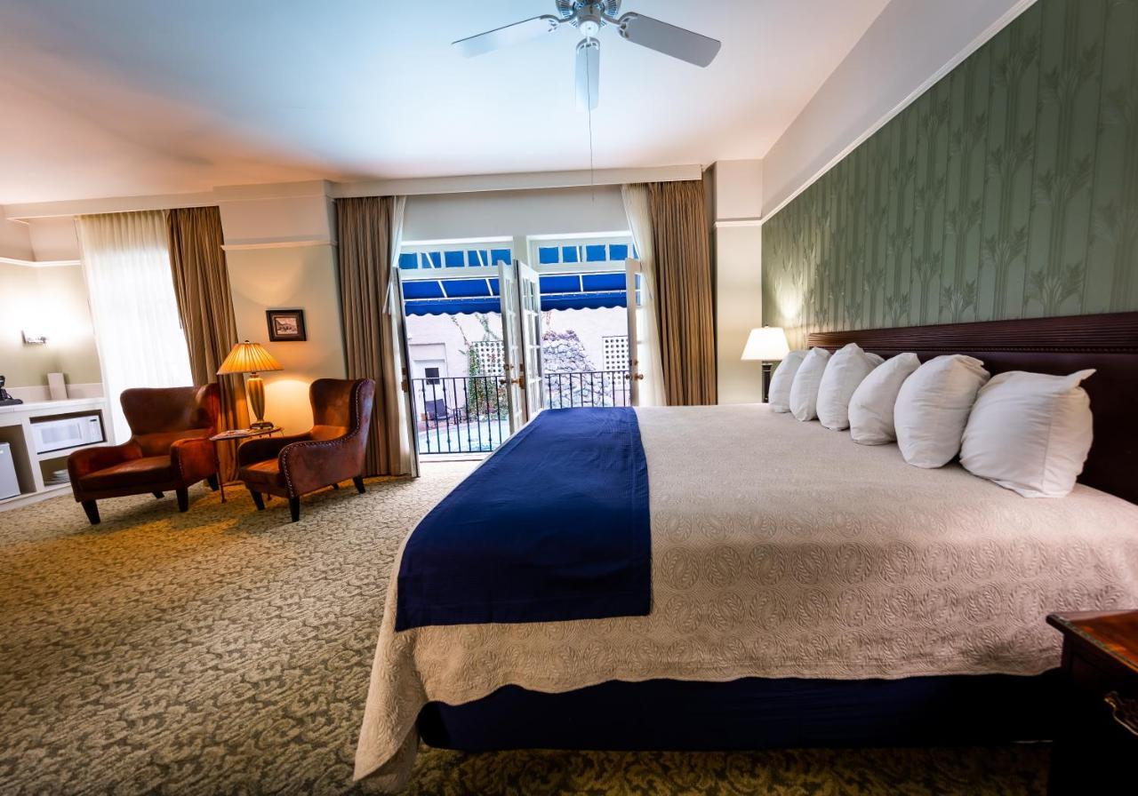 Junior Suite with Balcony