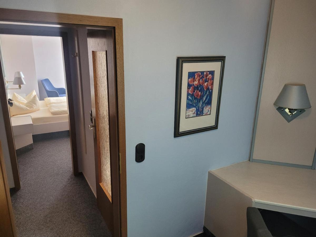 Dreibettzimmer mit eigenem Bad